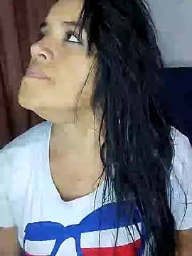 zhayra rose online show from January 29, 2025, 3:01 am