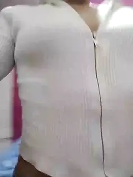 ElenaDarling online show from February 5, 2026, 7:46 am