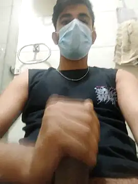 Snapshot of bigdickfuckuu chatting on September 29, 2025, 5:40 pm bigdickfuckuu online show from September 29, 2025, 5:40 pm