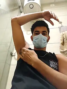 Snapshot of bigdickfuckuu chatting on October 5, 2025, 8:29 pm bigdickfuckuu online show from October 5, 2025, 8:29 pm