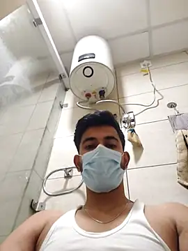 Snapshot of bigdickfuckuu chatting on October 10, 2025, 8:35 am bigdickfuckuu online show from October 10, 2025, 8:35 am