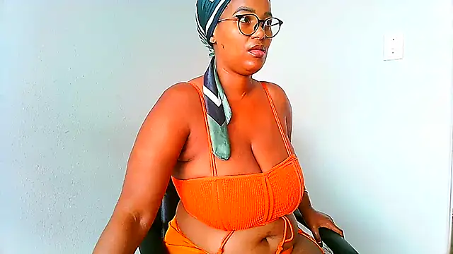 Snapshot of Charlie-Crawford chatting on December 15, 2024, 5:02 am Charlie-Crawford online show from December 15, 2024, 5:02 am