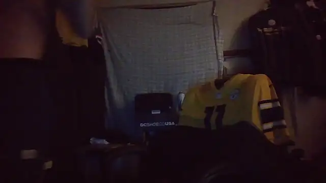 Snapshot of xxxTony999 chatting on September 21, 2025, 8:27 am xxxTony999 online show from September 21, 2025, 8:27 am