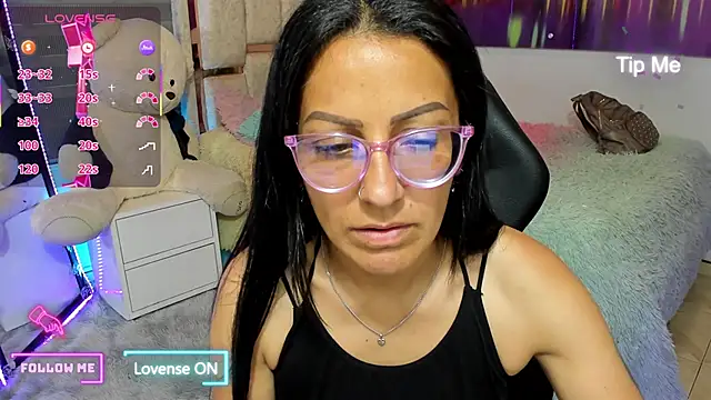 alma blue online show from March 6, 2026, 10:39 pm