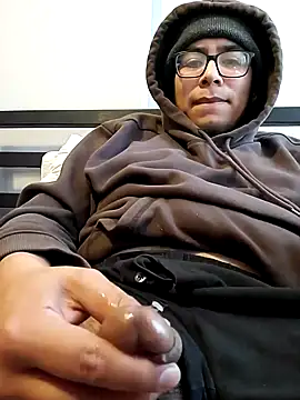 tgwi97 online show from November 12, 2025, 7:57 pm