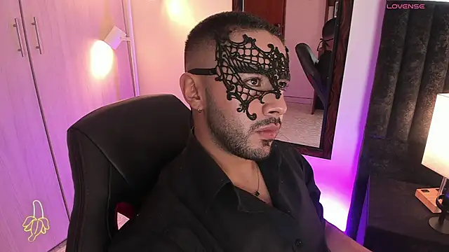 Snapshot of ItsMeEros chatting on October 17, 2025, 9:39 pm ItsMeEros online show from October 17, 2025, 9:39 pm