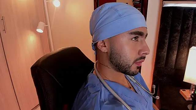 Snapshot of ItsMeEros chatting on October 21, 2025, 10:10 pm ItsMeEros online show from October 21, 2025, 10:10 pm