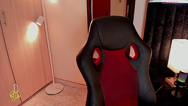 Snapshot of ItsMeEros chatting on October 22, 2025, 10:42 pm ItsMeEros online show from October 22, 2025, 10:42 pm