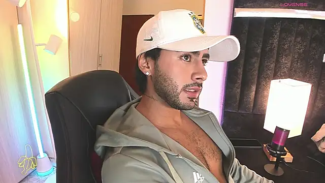 ItsMeEros online show from April 22, 2026, 11:39 pm