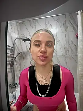 Snapshot of pinkstar_ chatting on October 10, 2025, 6:18 pm pinkstar online show from October 10, 2025, 6:18 pm