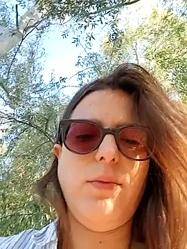 dolcehelena993 online show from October 19, 2025, 7:42 am