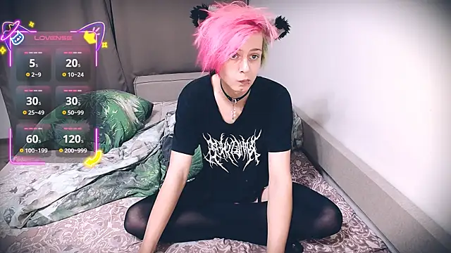 Littlepinkcat online show from August 5, 2026, 1:19 am