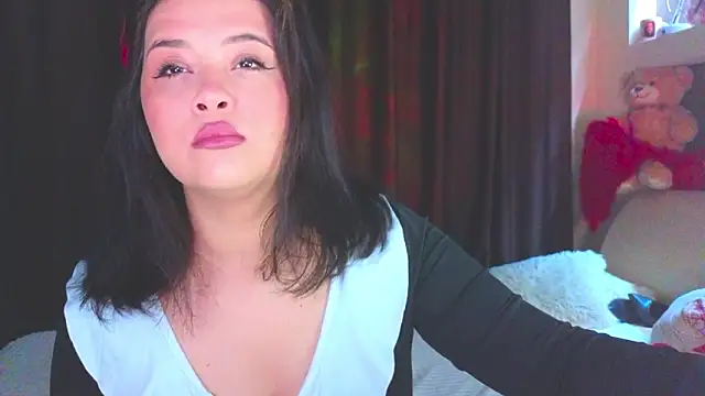 Snapshot of Malika_uAngel chatting on March 4, 2026, 11:00 pm Malika uAngel online show from March 4, 2026, 11:00 pm