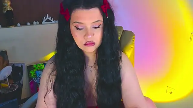 Snapshot of Malika_uAngel chatting on April 25, 2026, 10:07 pm Malika uAngel online show from April 25, 2026, 10:07 pm