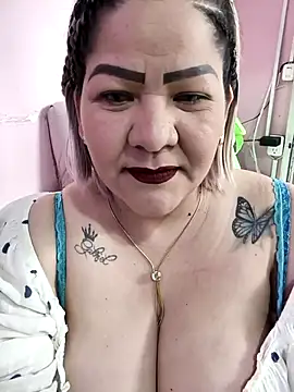 Snapshot of Dalessa_Bigtits chatting on May 2, 2026, 9:09 pm Dalessa Bigtits online show from May 2, 2026, 9:09 pm