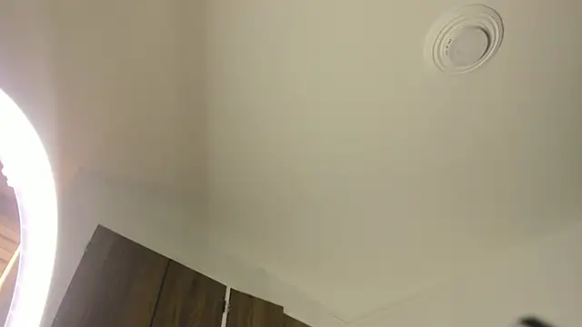 Snapshot of CharlotteAngelss_ chatting on February 15, 2025, 2:33 pm CharlotteAngelss online show from February 15, 2025, 2:33 pm