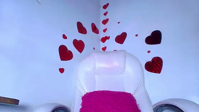 Snapshot of naomi_kyse chatting on February 8, 2025, 9:13 am naomi kyse online show from February 8, 2025, 9:13 am