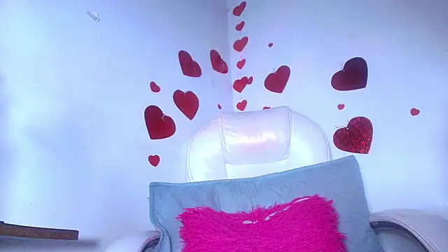 Snapshot of naomi_kyse chatting on February 13, 2025, 9:30 am naomi kyse online show from February 13, 2025, 9:30 am