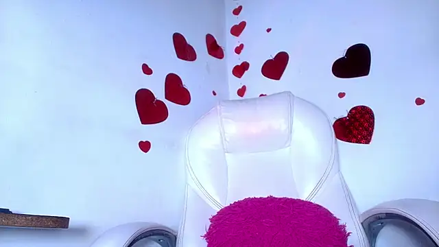 Snapshot of naomi_kyse chatting on February 20, 2025, 6:06 am naomi kyse online show from February 20, 2025, 6:06 am