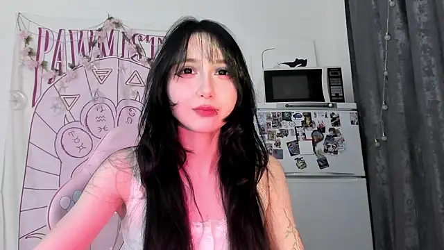 Holy420lolii online show from March 1, 2026, 5:04 pm