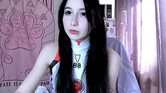 Holy420lolii online show from May 8, 2026, 1:49 pm