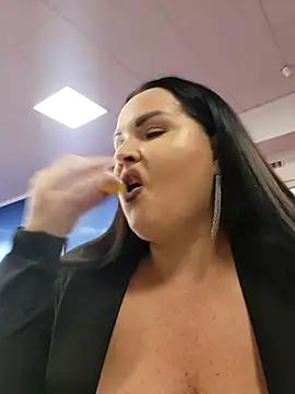 GeorgiaLerox online show from September 15, 2025, 11:43 am