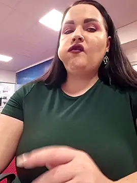 GeorgiaLerox online show from December 4, 2025, 1:53 pm