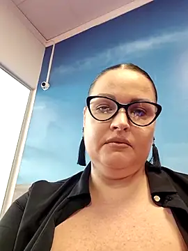 GeorgiaLerox online show from May 9, 2026, 12:54 pm