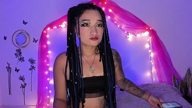 Eva Lee  online show from January 25, 2025, 6:01 am