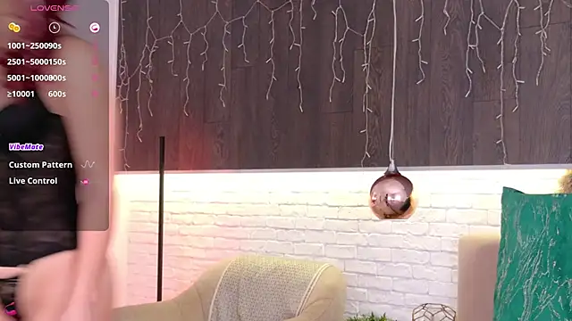 Snapshot of CindeFucknRella chatting on November 5, 2025, 5:51 am CindeFucknRella online show from November 5, 2025, 5:51 am