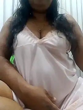 chubby wife online show from December 6, 2024, 5:44 pm
