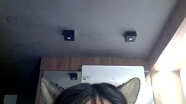 Skinny-Kitten online show from June 11, 2026, 12:32 am