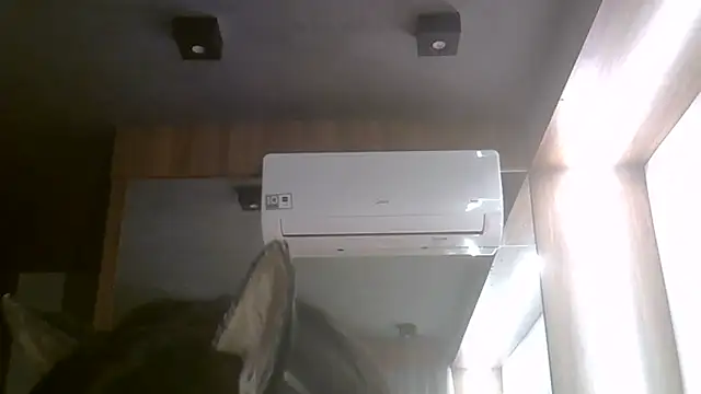 Skinny-Kitten online show from June 14, 2026, 2:24 am