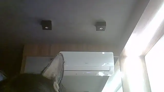 Skinny-Kitten online show from August 4, 2026, 5:04 pm