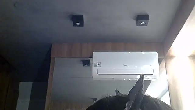 Skinny-Kitten online show from August 6, 2026, 8:27 am