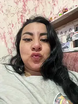 Abril Luv online show from March 15, 2025, 1:40 pm