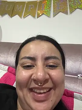 Snapshot of Abril_Luv chatting on February 7, 2026, 2:26 am Abril Luv online show from February 7, 2026, 2:26 am