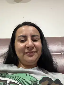 Snapshot of Abril_Luv chatting on February 18, 2026, 1:23 am Abril Luv online show from February 18, 2026, 1:23 am