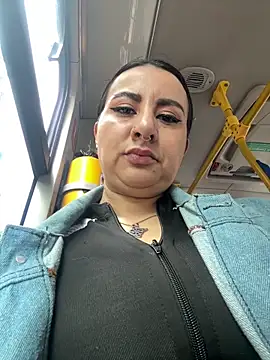 Snapshot of Abril_Luv chatting on February 20, 2026, 12:16 pm Abril Luv online show from February 20, 2026, 12:16 pm