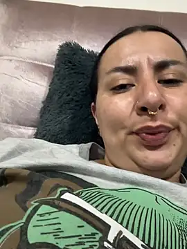 Snapshot of Abril_Luv chatting on March 3, 2026, 1:23 am Abril Luv online show from March 3, 2026, 1:23 am