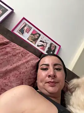 Snapshot of Abril_Luv chatting on March 10, 2026, 1:27 pm Abril Luv online show from March 10, 2026, 1:27 pm