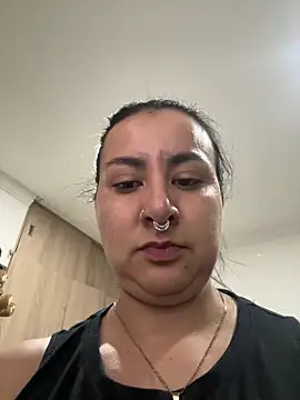Abril Luv online show from June 20, 2026, 12:58 am