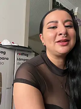 Abril Luv online show from July 1, 2026, 1:13 pm