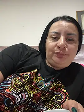Abril Luv online show from August 5, 2026, 1:19 am