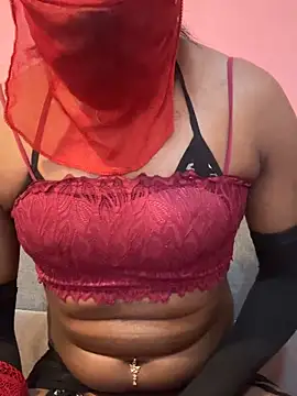 Femcrossy online show from March 25, 2026, 4:13 pm