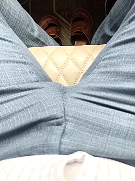 Snapshot of adicma123 chatting on October 6, 2025, 5:05 am adicma123 online show from October 6, 2025, 5:05 am