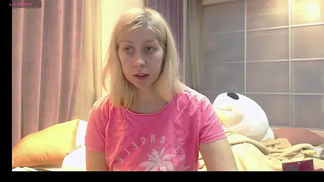 KyliePag online show from January 24, 2025, 8:02 am