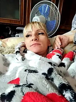 ulika1989 online show from October 12, 2025, 11:42 am