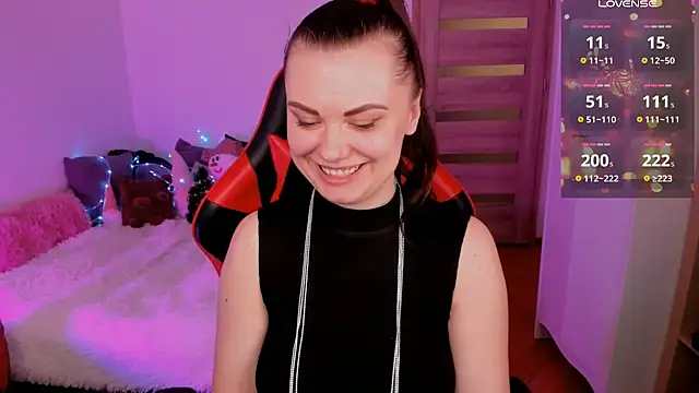 Kristina Logan online show from December 27, 2024, 3:04 pm