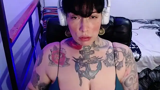 VampGirl1 online show from January 29, 2025, 9:07 pm